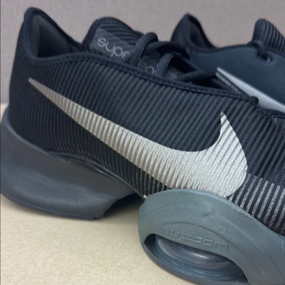 Nike sneakers dynamic